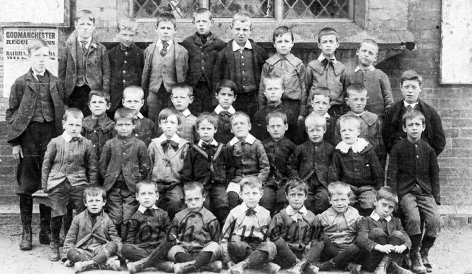 Godmanchester-QE-School-1800-Group